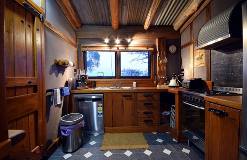 Jindabyne Cottage | Bush Grove on the snowy river