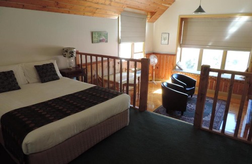 Strahan Apartment | Bushman's at Strahan