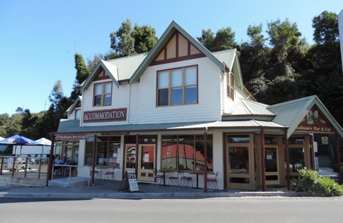Strahan Apartment | Bushman's at Strahan
