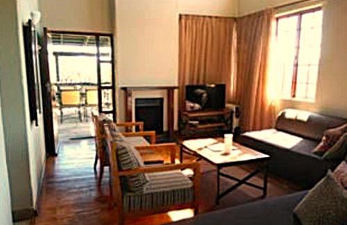 Leeupoort Ski Chalet | Bushtime at Mabula