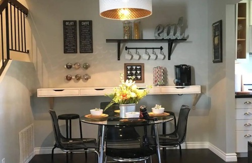 Ontario House | Business Executive Suites and Home Sweet Home