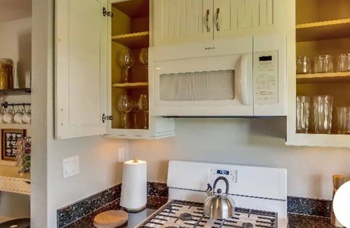 Ontario House | Business Executive Suites and Home Sweet Home