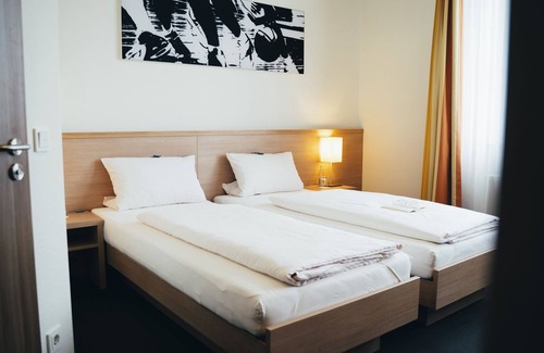 Grosswallstadt Hotel | Business Sporthotel Großwallstadt