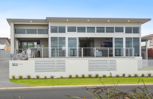 West Busselton House | Busselton Beachside - A splash of Heaven