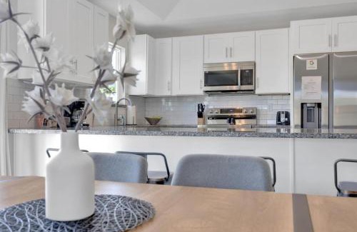 Butler Beach House | Butler Beach Bliss Modern Beach Vacation Home