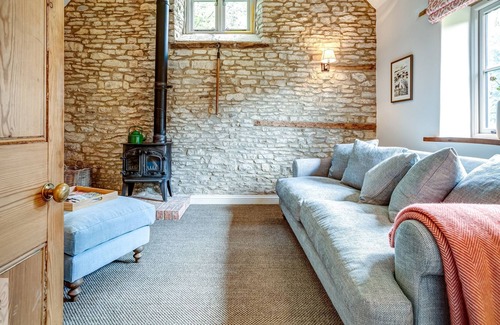 Ramsden Apartment | Butler's Stall Cotswolds Holiday cottage in Ramsden, 2 Beds & Sleeps 3