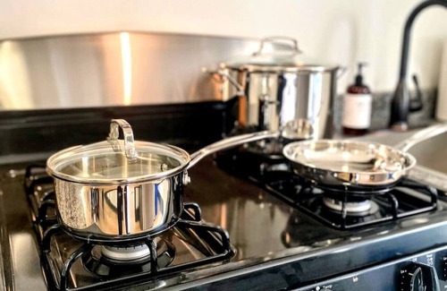 Lower Lawrenceville Apartment | Butler St Cozy Retreat, Walk to Breweries & Shops