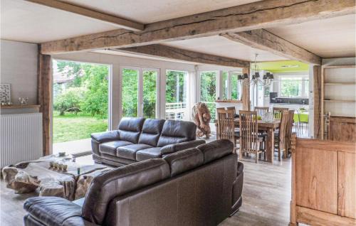 Ypres House | Butterfly