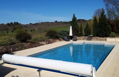 Meyrals Cottage | BUTTERFLY Cottage - Cosy Romantic Cottage in a calm hamlet, heated pool, gym