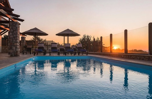Theologos Villa | Butterfly villa sleeps up to 14