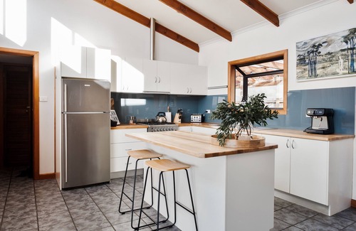 Bungaree House | Buttons By The Beach (King Island coastal retreat)