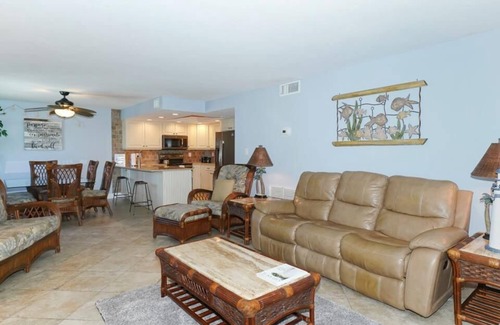 Siesta Key Condo | Buttonwood 427 - 3 Bedroom Condo with Private Beach with lounge chairs & umbrella provided, 2 Poo.