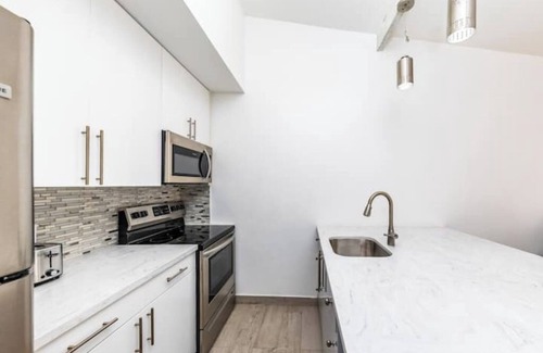 Kew Town Settlement Apartment | Buttonwood Lodge Unit #3