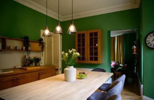 Buxton House | Buxton Bliss