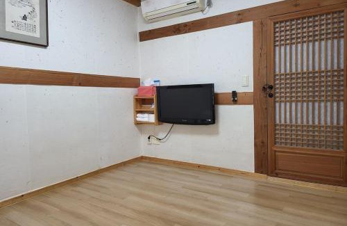 Jeonju House | Buyongheon