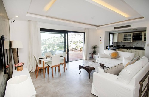 Dagbelen Villa | BV-20 3+1 Triplex Private Pool Sea View Villa in Ortakent