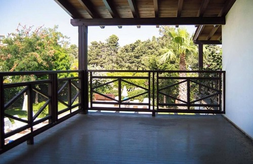Bitez Villa | BV-460 4 Bedroom Holiday Villa with Private Swimming Pool for Rent