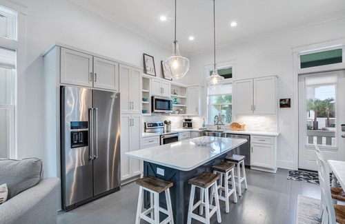 Orange Beach Cottage | BVR 10 - Still Waters by Liquid Life