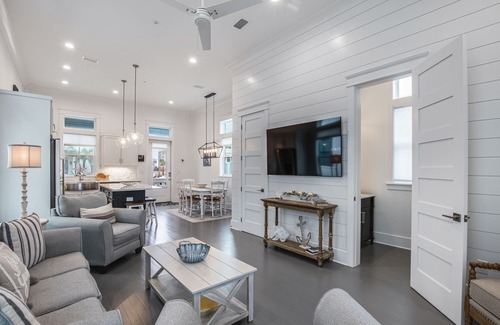 Orange Beach Cottage | BVR 10 - Still Waters by Liquid Life