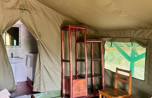 Pakwach Hotel | Bwana Tembo Safari Camp