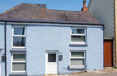 Ferryside House | Bwthyn Bach in the beautiful Ferryside
