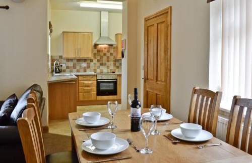 Denbigh House | Bwthyn Bwlch