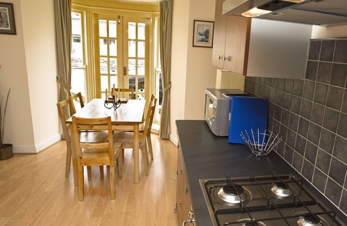 Porthmadog Cottage | BWTHYN LLECHEN, pet friendly, country holiday cottage in Porthmadog