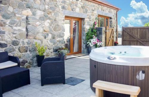 Llandwrog House | Bwthyn Meulan