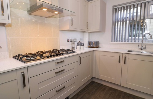 Talybont Cottage | BWTHYN Y MOR, pet friendly, country holiday cottage in Tal-Y-Bont