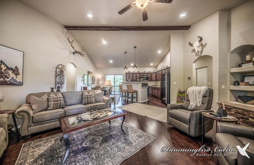 Ruidoso House | "By God's Grace" 'unique, modern home w/hot tub in the mountains!