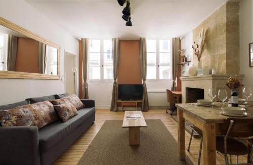 Saint-Michel Apartment | By Homy