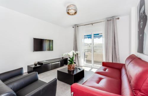 Puerto Banus Apartment | by RIVA - Gorgeous 2 Bedroom Apartment in Centre of Puerto Banus