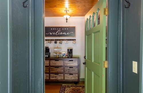 Lake Toxaway Cottage | By the Creek | Charming Cottage on a Creek