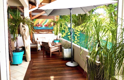 Perinet House | By the sea facing the islet of Gosier and 400 meters from the beach