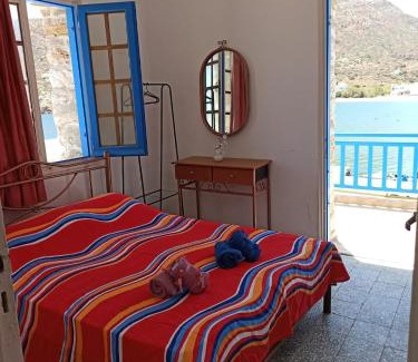 Apollonas Apartment | By the Sea!