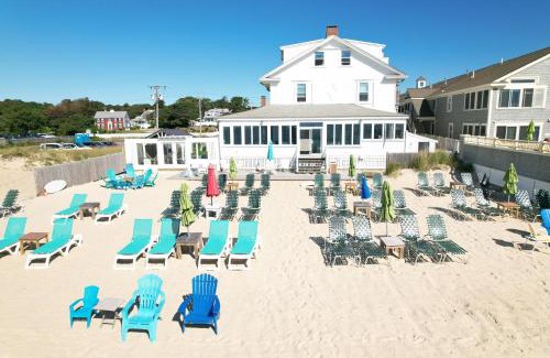 Dennis Port Bed & Breakfast | By The Sea Guests Bed & Breakfast and Suites