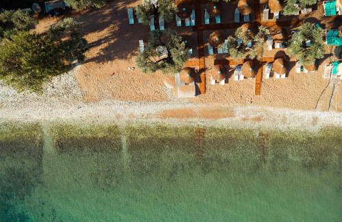 Thasos Town Apartment | By the sea luxury suites