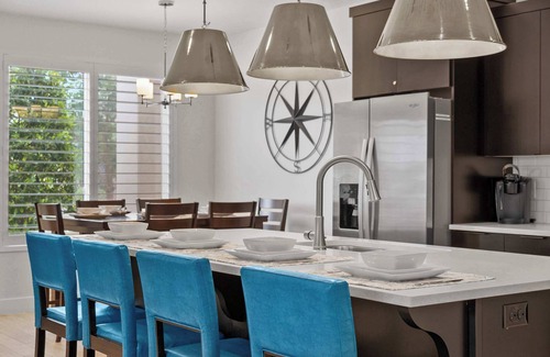 Washington Fields Condo | By the Sea Ocean Vibes in the Mountains!