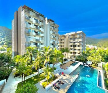 Batu Ferringhi Apartment | By The Sea, Penang
