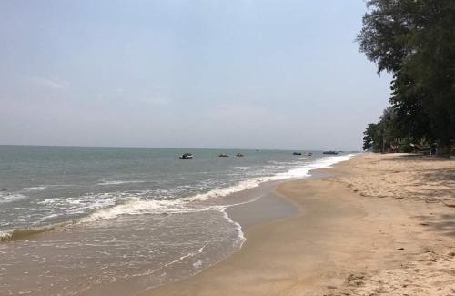 Batu Ferringhi Apartment | By The Sea@Side Seaview n Side Pool view #53A