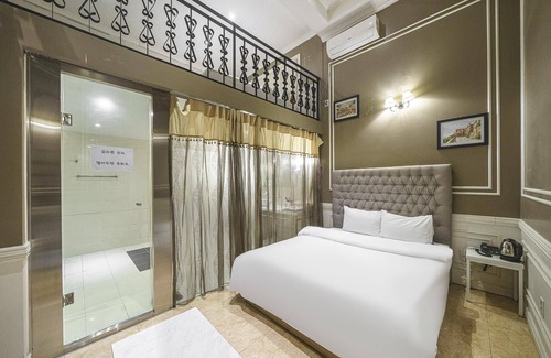 Suwon Hotel | Byeongjeom Cinema