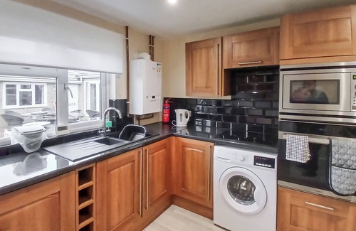 Selsey Cottage | Byeways - Railway Carriage
