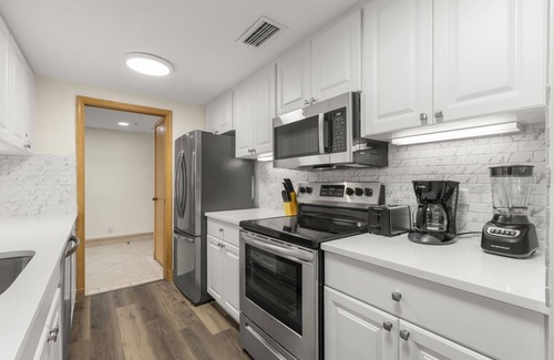 Palm Harbor Condo | Byrnwyck 2172-2174 2 Bedroom 2 bath Adjoining Unit At Innisbrook.