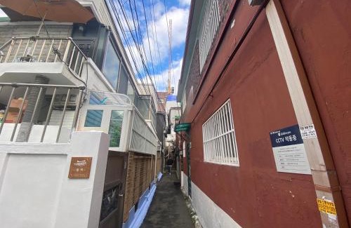 Myeongdong House | Byulchae Guest House - Foreigner Only