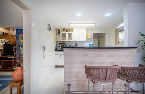 Humaita House | Bz86 Center 600m from Rua das Pedras! House with 4 suites