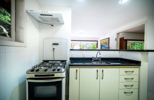 Humaita House | Bz86 Center 600m from Rua das Pedras! House with 4 suites