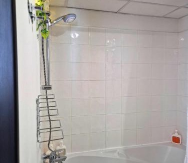 Lourdes Apartment | Céleste Premium Suite Amazing View Train Station