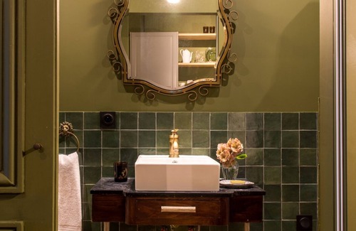 Dieppe Apartment | Célestine -Apartment-Exclusive-Ensuite with Shower