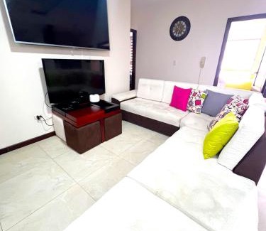 Loja House | Cómodo alojamiento cerca del Supermaxi
