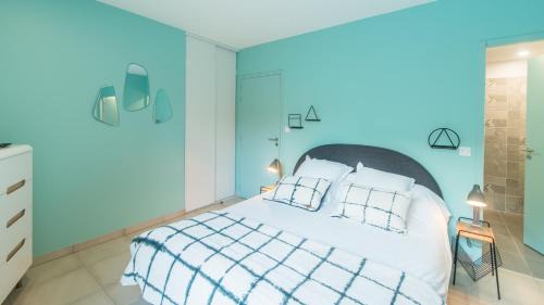 Sarlat-la-Caneda Historic Center Apartment | Côté Jardin avec Jacuzzi Privatif et parking privé